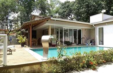 Imagem: A casa em condomínio possui 3 Dormitórios, 4 Banheiros, 5