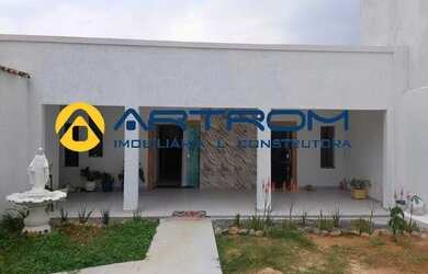 Imagem: A casa em condomínio possui 4 Dormitórios, 5 Banheiros, 2