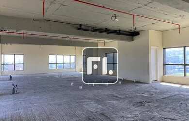 Imagem: O depósito possui 5 Vagas na garagem, 310m² de Área e está