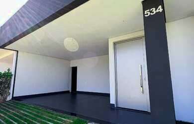 Imagem: A casa em condomínio possui 3 Dormitórios, 4 Banheiros, 2