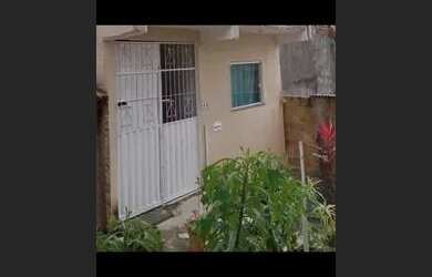 Imagem: A casa possui 2 Dormitórios, 1 Banheiro, Varanda e está localizado