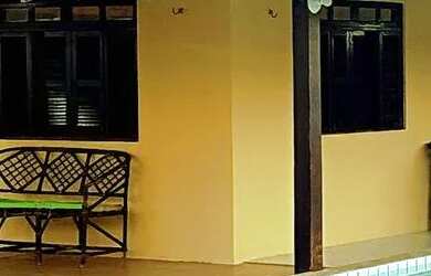 Imagem: A casa possui 5 Dormitórios, Acomodam 30 pessoas, 5 Vagas na