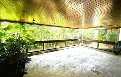 Imagem: O apartamento possui 3 Dormitórios, 5 Banheiros, 4 Vagas na