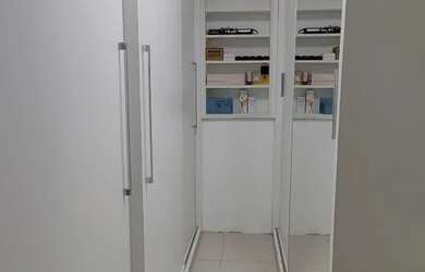 Imagem 10: Lindo Imóvel para venda possui 200 metros quadrados com 4 quartos sendo...