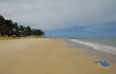 Imagem: A casa possui 4 Dormitórios, 4 Banheiros, 4 Vagas na garagem
