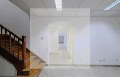 Imagem 15: Casa Comercial Locaçao. Varanda, 500m² de Áreae3 Vagas na garagem