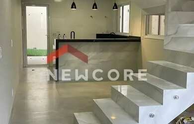 Imagem: A casa possui 3 Dormitórios, 2 Banheiros, 2 Vagas na garagem