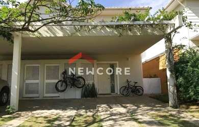 Imagem: A casa em condomínio possui 3 Dormitórios, 4 Banheiros, 4