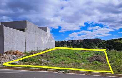 Imagem: O terreno à venda possui 250m² de Área e está localizado