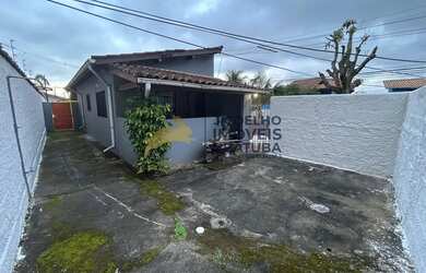 Imagem: A casa possui 1 Dormitório, 1 Banheiro, 150m² de Área e