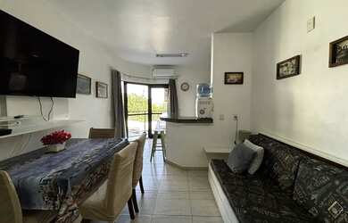 Imagem: O apartamento possui 1 Dormitório, 1 Banheiro, 1 Vaga na garagem