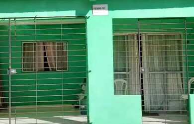 Imagem: A casa possui 2 Dormitórios, 1 Banheiro, 1 Vaga na garagem