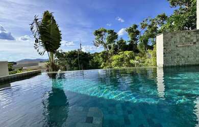 Imagem: A casa em condomínio possui 5 Dormitórios, 5 Banheiros, 4