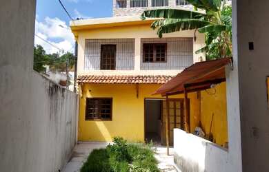 Imagem: A casa possui 2 Dormitórios, 2 Banheiros, 1 Vaga na garagem