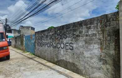 Imagem: O terreno possui 850m² de Área e está localizado em Várzea