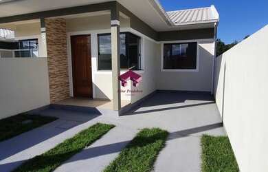 Imagem: A casa possui 2 Dormitórios, 1 Banheiro, 1 Vaga na garagem