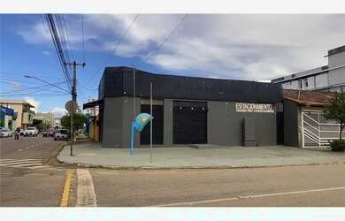 Imagem: O depósito possui 2 Vagas na garagem, 69m² de Área e está