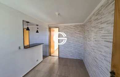 Imagem: O apartamento possui 2 Dormitórios, 1 Banheiro, 1 Vaga na garagem