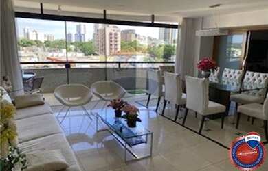 Imagem: O apartamento possui 4 Dormitórios, 4 Banheiros, 2 Vagas na