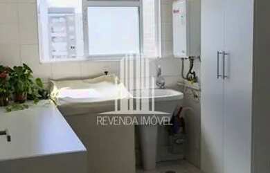 Imagem: O apartamento possui 4 Dormitórios, 4 Banheiros, 2 Vagas na