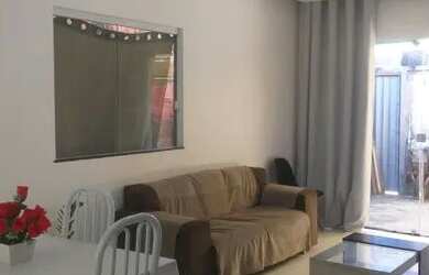 Imagem: A casa possui 2 Dormitórios, 1 Banheiro, 1 Vaga na garagem