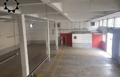 Imagem: O depósito possui 2.720m² de Área e está localizado em