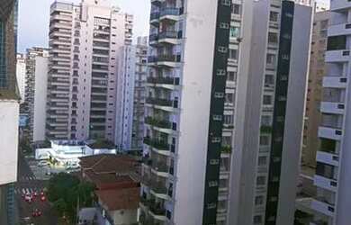 Imagem: O apartamento possui 1 Dormitório, 1 Banheiro, 1 Vaga na garagem