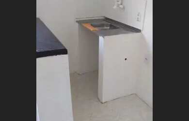 Imagem: A casa possui 1 Dormitório, 1 Banheiro e está localizado