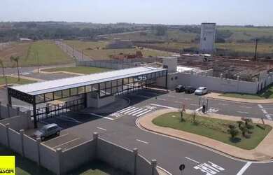 Imagem: A casa em condomínio possui 3 Dormitórios, 5 Banheiros, 4