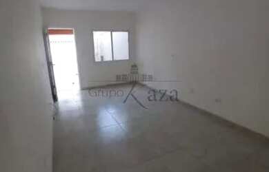 Imagem: O depósito possui 2 Vagas na garagem e 140m² de Área e está