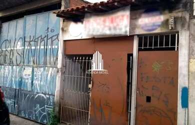 Imagem: O depósito possui 2 Vagas na garagem, 140m² de Área e está