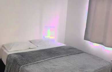 Imagem: A casa possui 1 Dormitório, 1 Vaga na garagem e está localizado