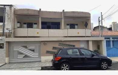 Imagem 1: CASA NO LUZIA. Varanda, Guarda roupa, 205m² de Áreae4 Vagas na garagem