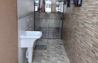 Imagem: A casa em condomínio possui 3 Dormitórios, 2 Banheiros, 2