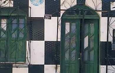 Imagem: A casa possui 2 Dormitórios, 2 Banheiros e está localizado