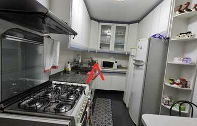 Imagem: A casa possui 2 Dormitórios, 2 Banheiros, 2 Vagas na garagem