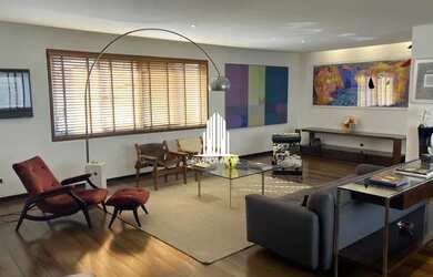 Imagem: O depósito possui 1 Vaga na garagem, 250m² de Área e está