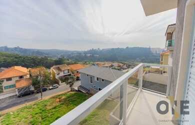 Imagem: A casa em condomínio possui 3 Dormitórios, 2 Banheiros, 125m²