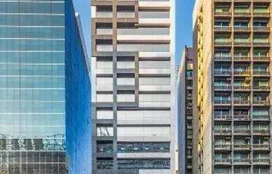 Imagem: O depósito possui 4 Vagas na garagem e 356m² de Área e está