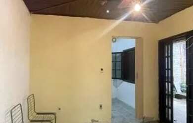 Imagem: A casa possui 1 Dormitório, 1 Banheiro, 77m² de Área e está