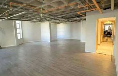 Imagem: Alugo/Vendo espaço comercial 200 m2, 4 sanitários, 6 vagas