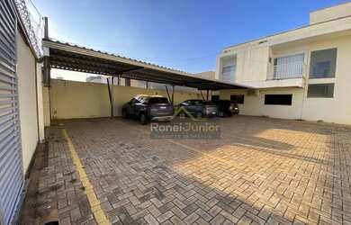 Imagem: O apartamento possui 2 Dormitórios, 2 Banheiros, 2 Vagas na