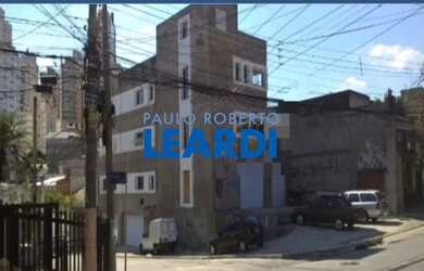 Imagem: O depósito possui 5 Vagas na garagem, 620m² de Área e está