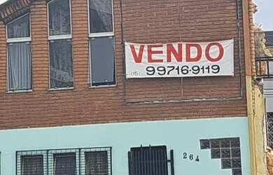 Imagem: A casa possui 5 Dormitórios, 5 Banheiros, 140m² de Área e