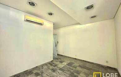 Imagem: O depósito possui 127m² de Área e está localizado em Centro