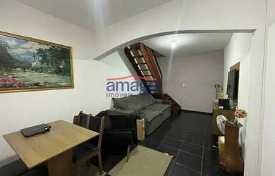 Imagem: A casa possui 2 Dormitórios, 2 Banheiros, 2 Vagas na garagem