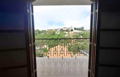 Imagem 15: São Lourenço . Vale dos Pinheiros . MG . Casa com elevador . 5 quartos