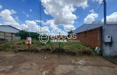 Imagem: O terreno possui 250m² de Área, Imóvel novo e está localizado