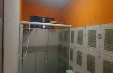 Imagem: A casa possui 2 Dormitórios e 2 Banheiros e está localizado