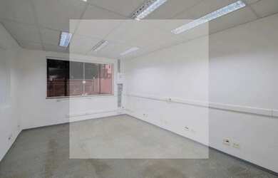 Imagem 8: Casa Comercial Locaçao. Varanda, 500m² de Áreae3 Vagas na garagem